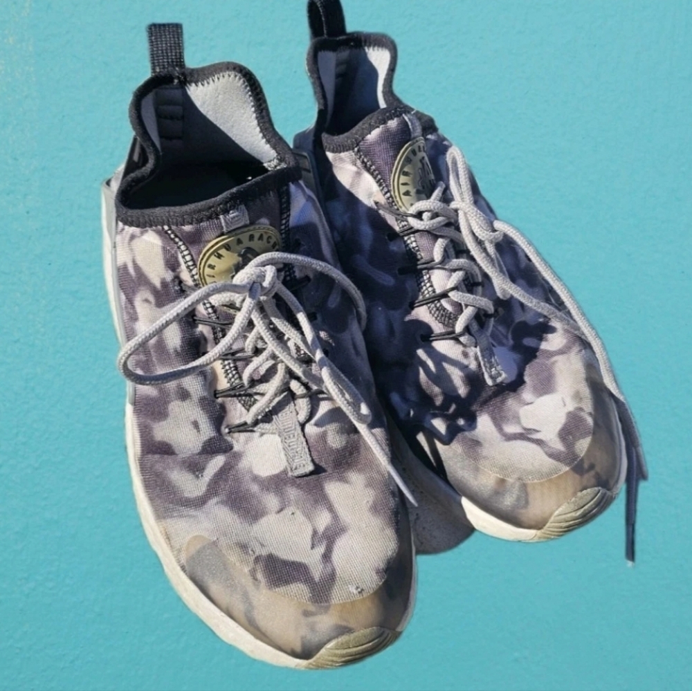 Nike Air Huarache Sneaker Mens 8.5 Drift Gray White Camo 2018 Running Trail Gym